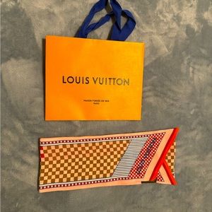 Louis Vuitton scarf